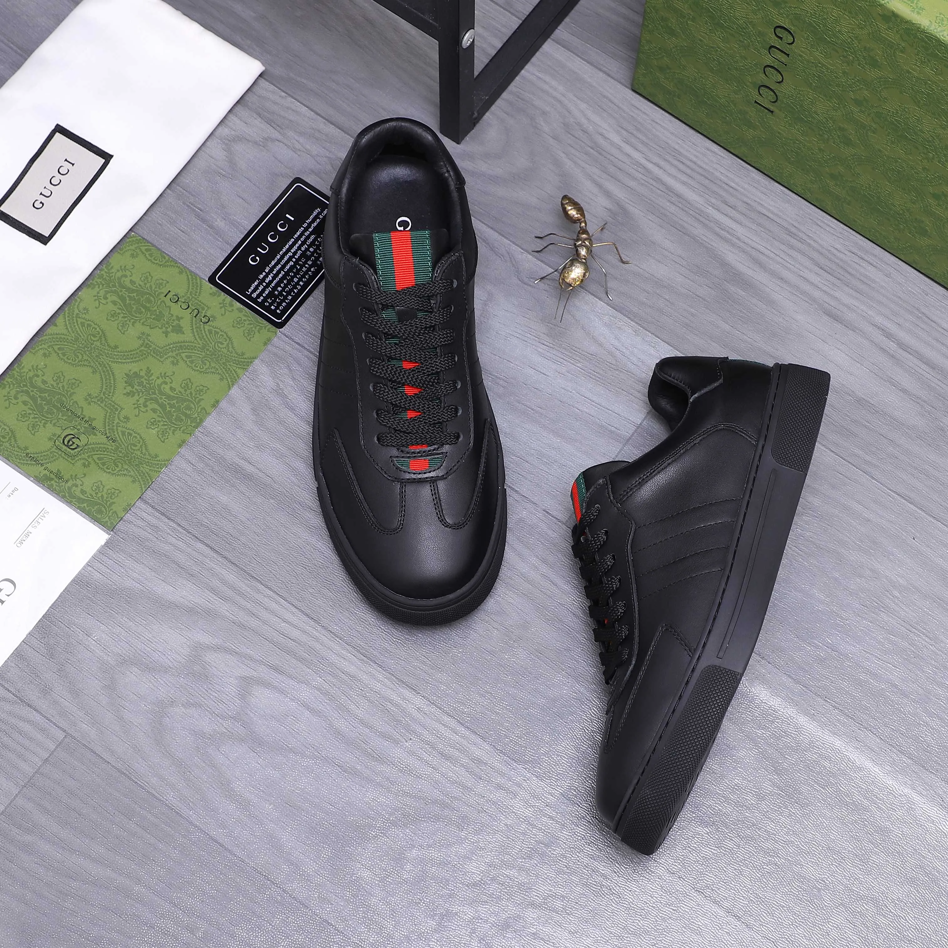 Men's shoes 💰p400 Product trademark: GUCCI "Gucci" casual lace-up men's shoes Regular size: 38-45 (45 is custom-made and non-returnable) Product materials: Selected high-quality cowhide upper, pigskin lining, original rubber outsole